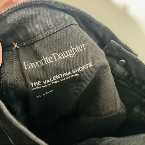 Favorite Daughter Petite Valentina Shortie Jeans in Boulder Black Size 30 - Picture 4 of 11